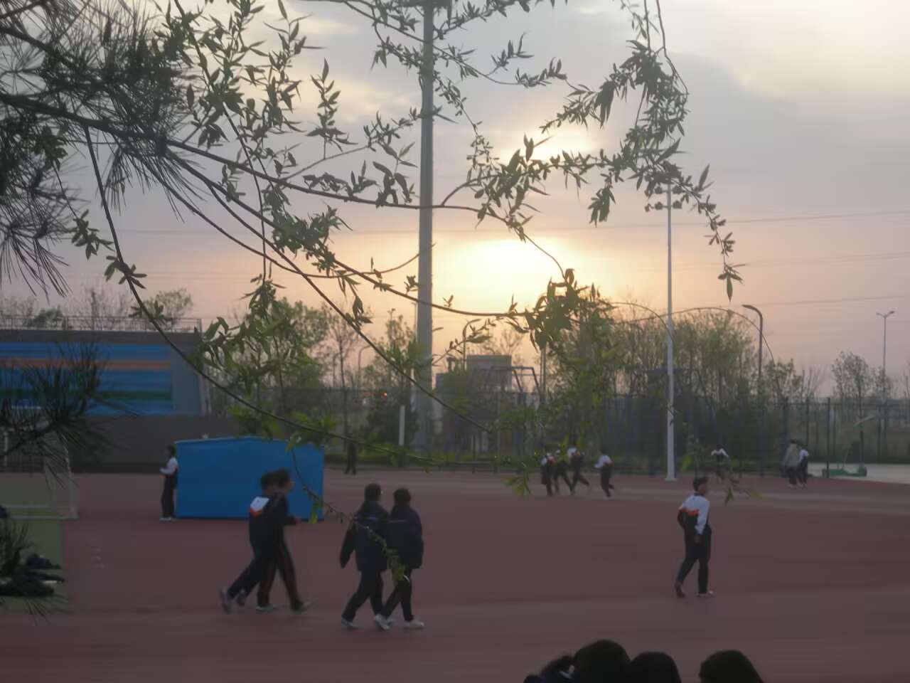 《夕阳西下》